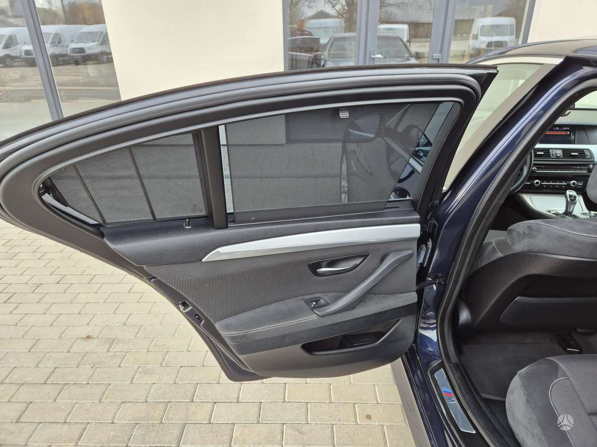 BMW 520, 2.0 l., Седан