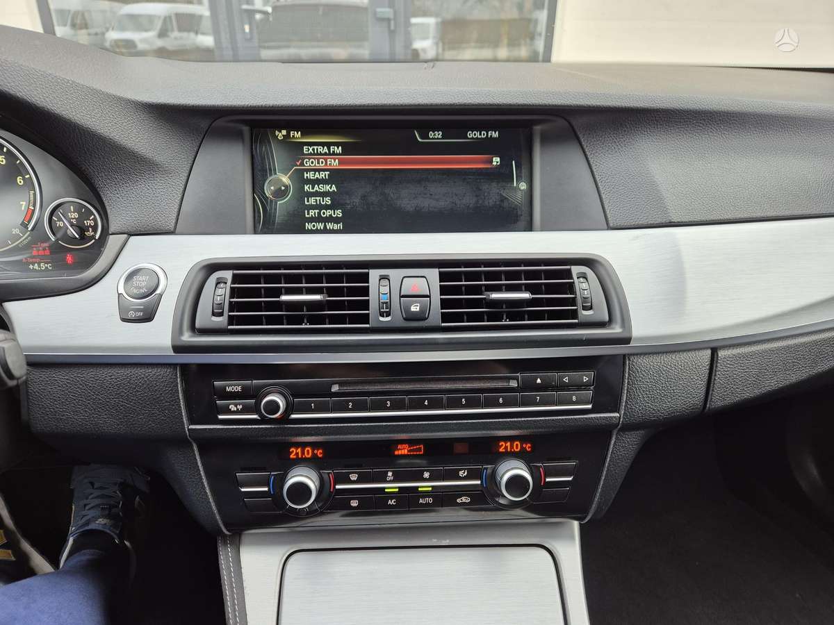 BMW 520, 2.0 l., Седан