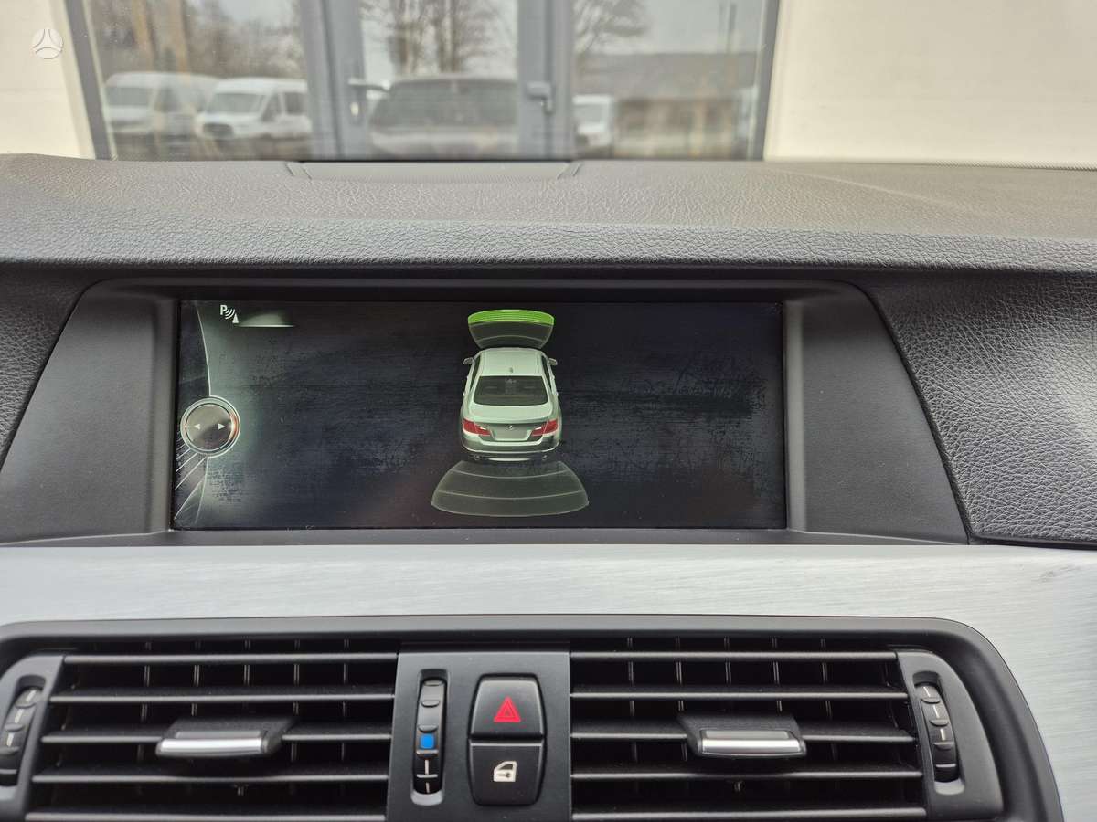BMW 520, 2.0 l., Седан