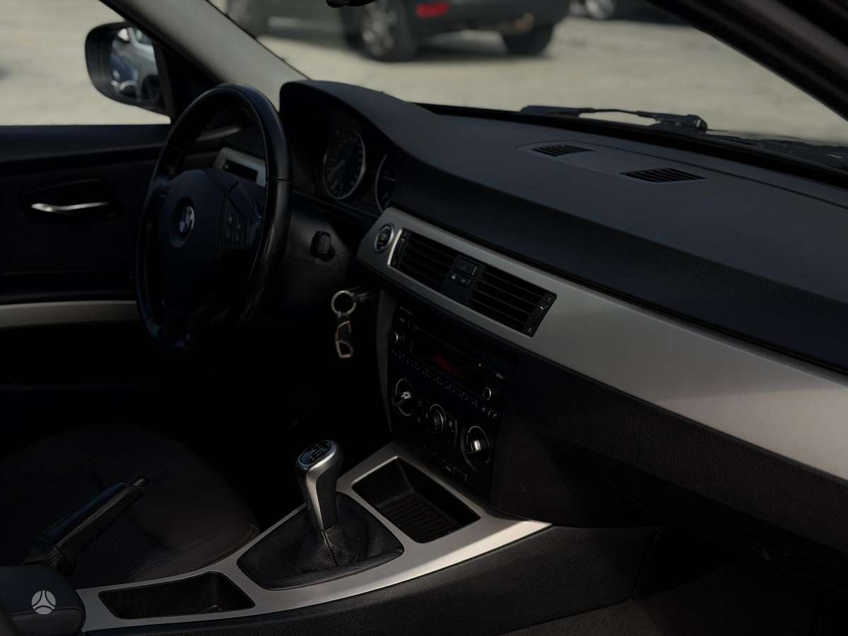 BMW 320, 2.0 l., wagon