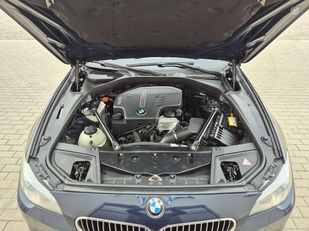 BMW 520, 2.0 l., Седан