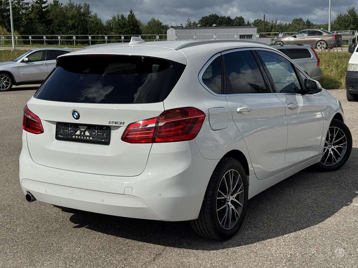 BMW 218 Active Tourer, 1.5 l., hatchback
