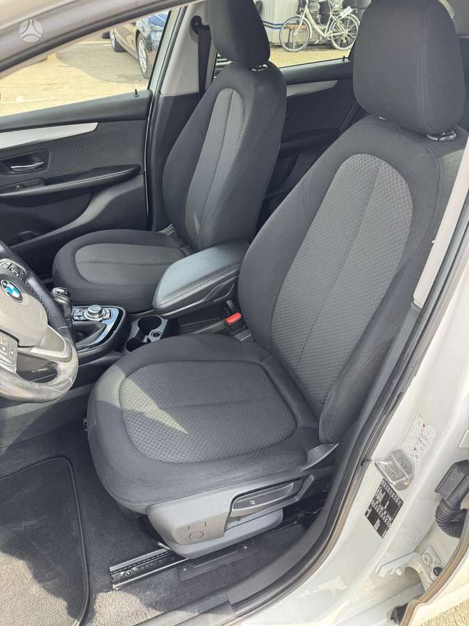 BMW 218 Active Tourer, 1.5 l., hatchback