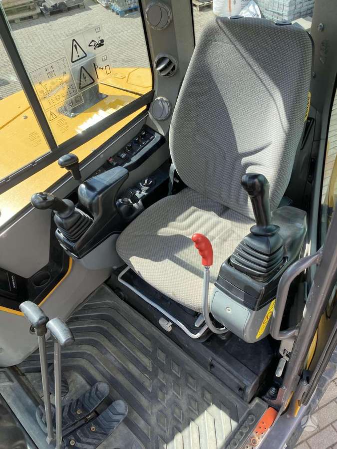 Volvo ECR88D PRO, ekskavatori