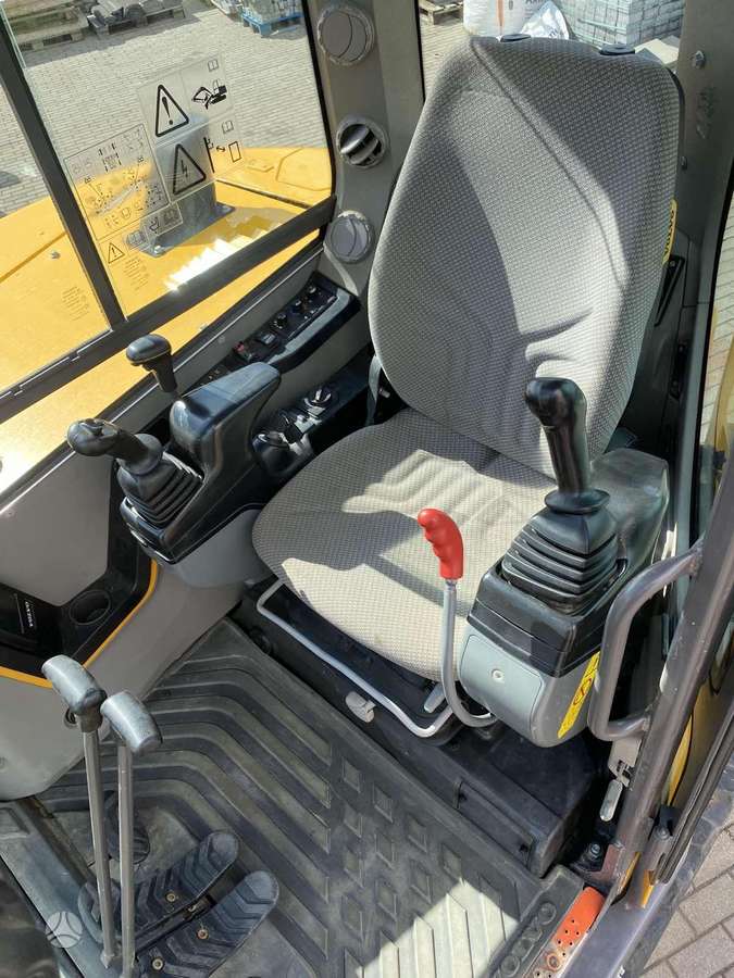 Volvo ECR88D PRO, ekskavatoriai