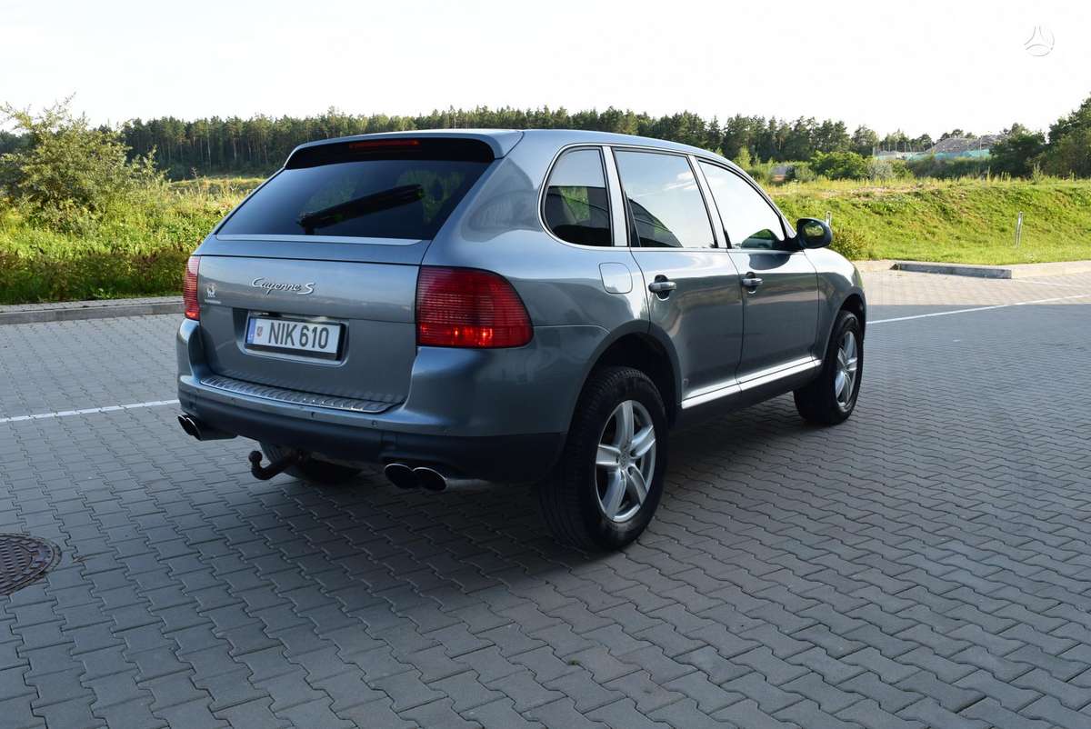 Porsche Cayenne - 5