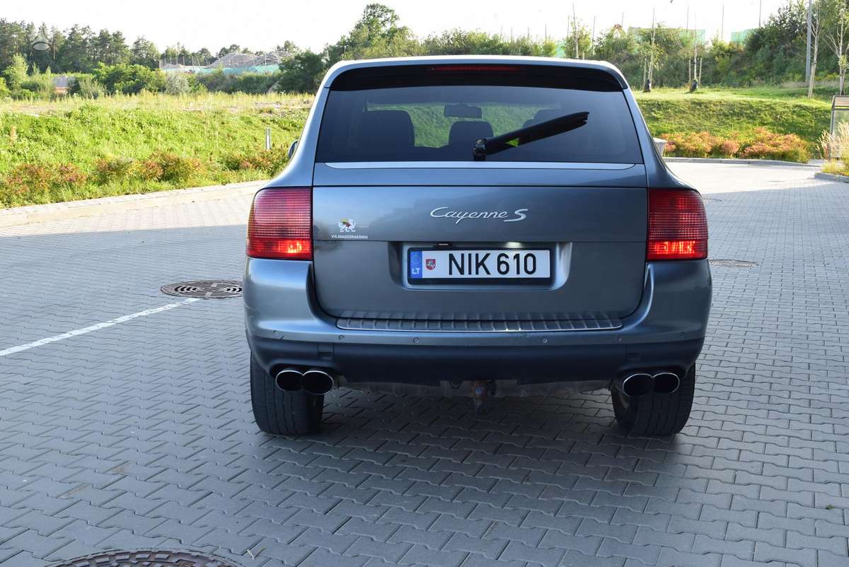 Porsche Cayenne - 6