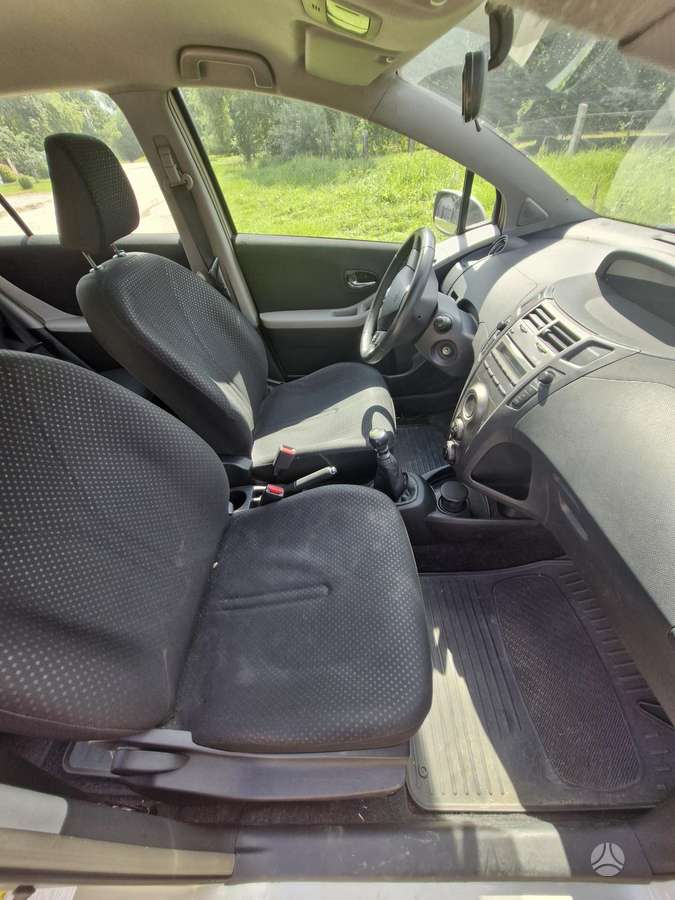 Toyota Yaris - 1