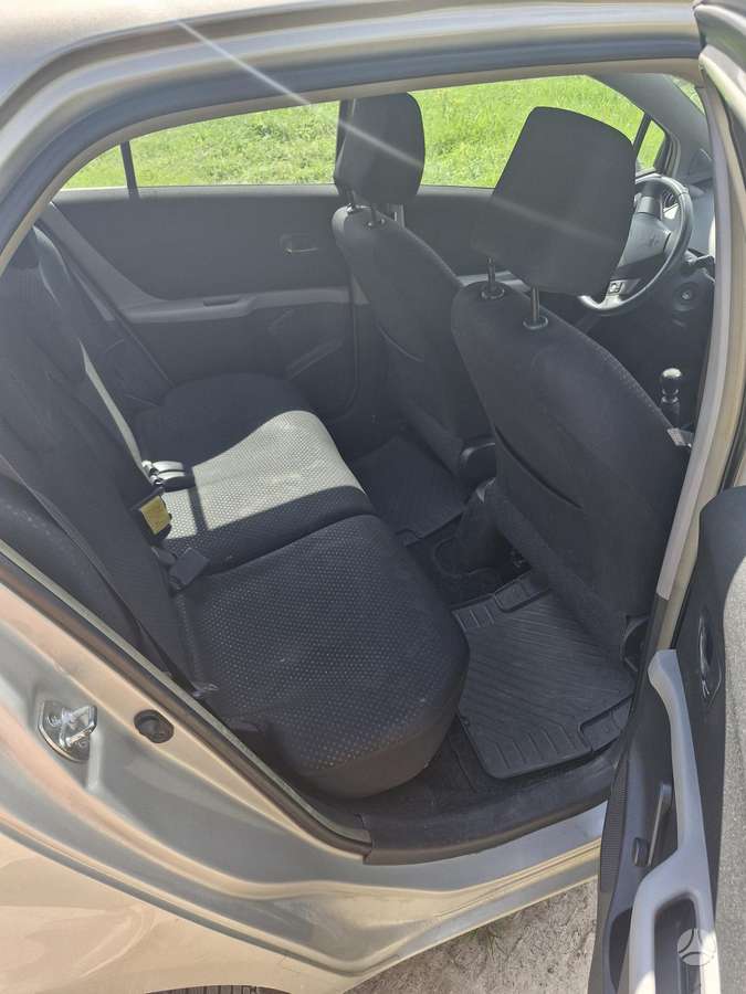 Toyota Yaris - 2