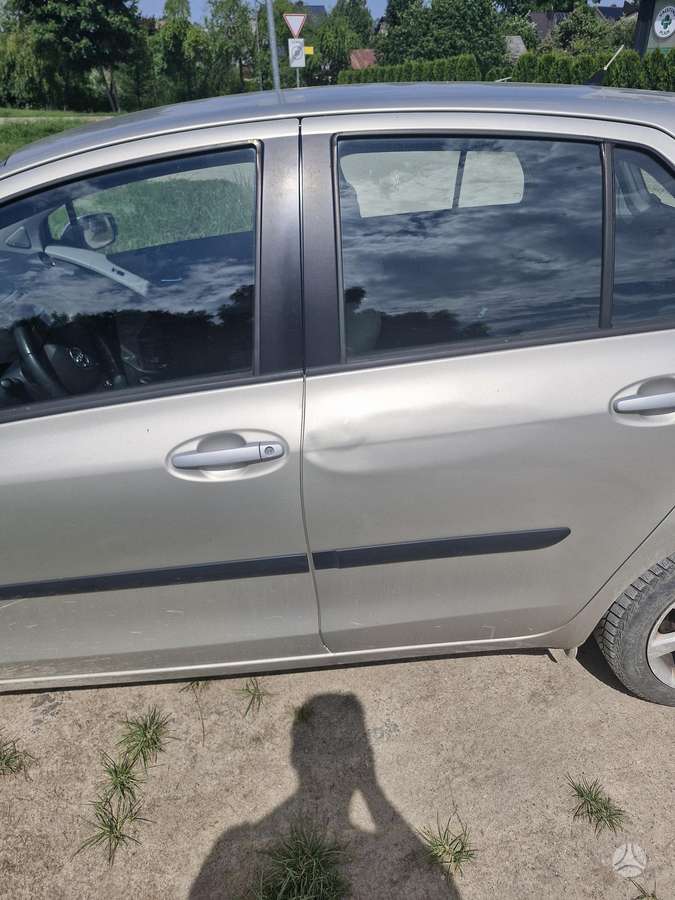 Toyota Yaris - 8