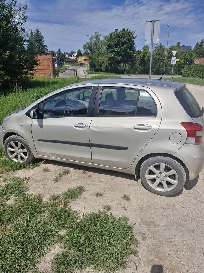 Toyota Yaris - 9