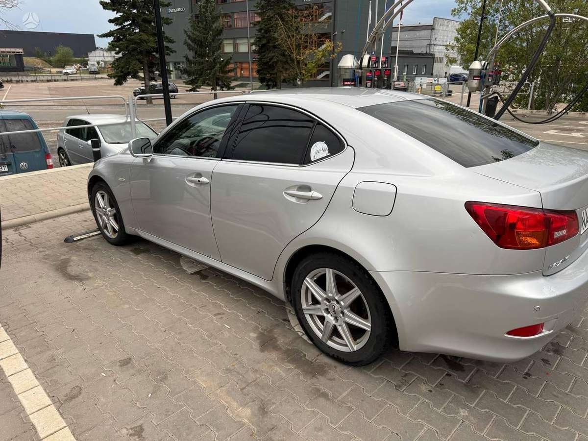 Lexus IS 220, 2.2 l., Седан