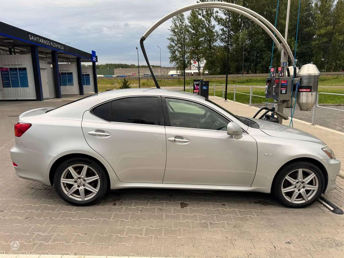 Lexus IS 220, 2.2 l., Седан