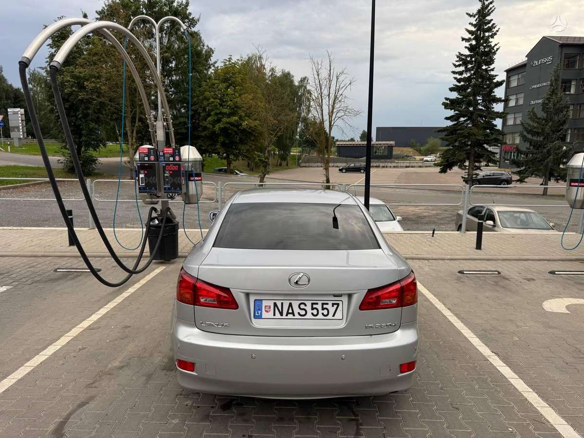 Lexus IS 220, 2.2 l., Седан
