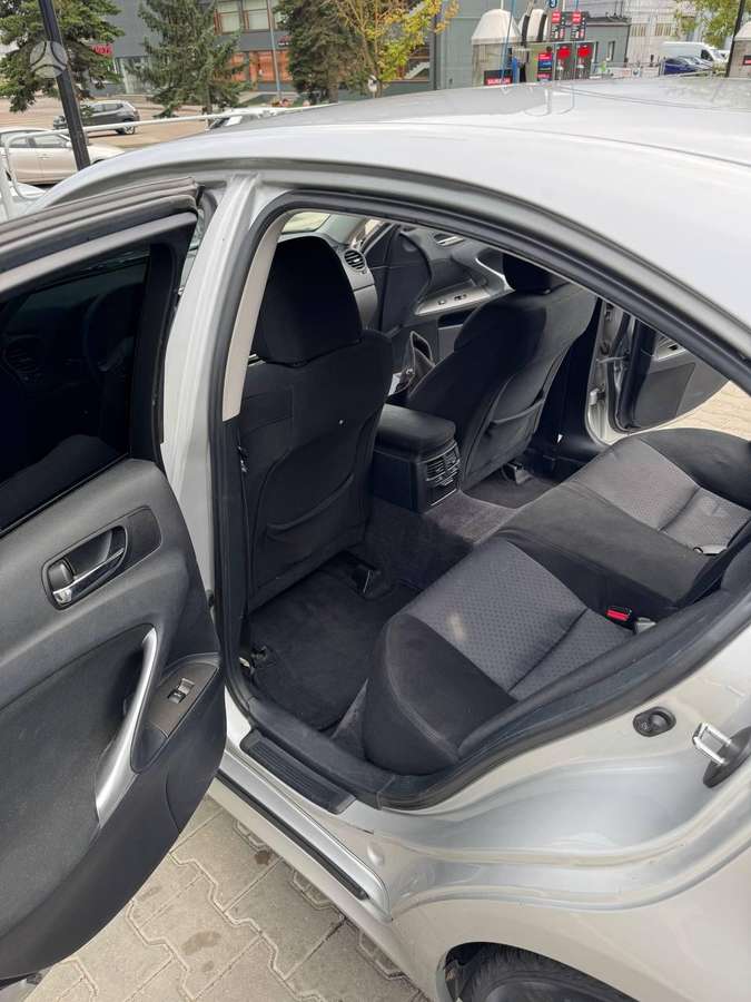Lexus IS 220, 2.2 l., Седан