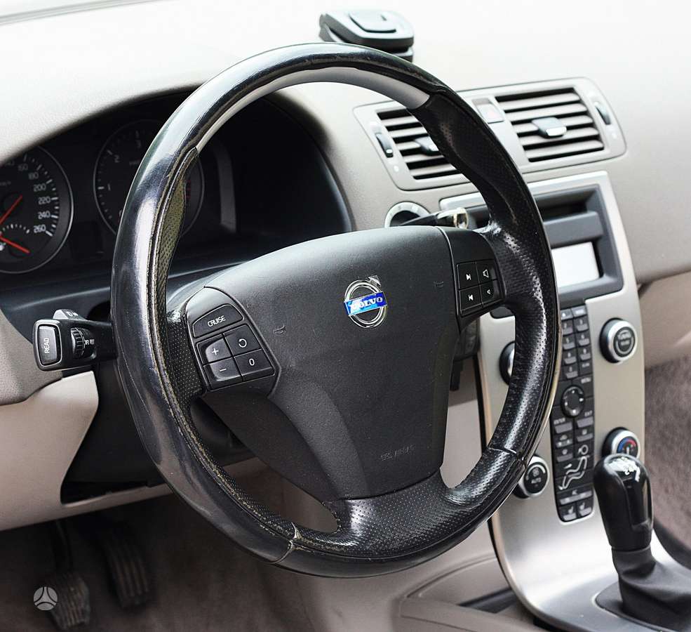 Volvo C30, 1.6 l., hatchback