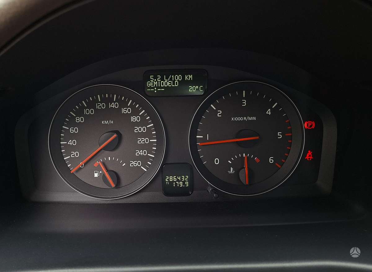 Volvo C30, 1.6 l., hatchback