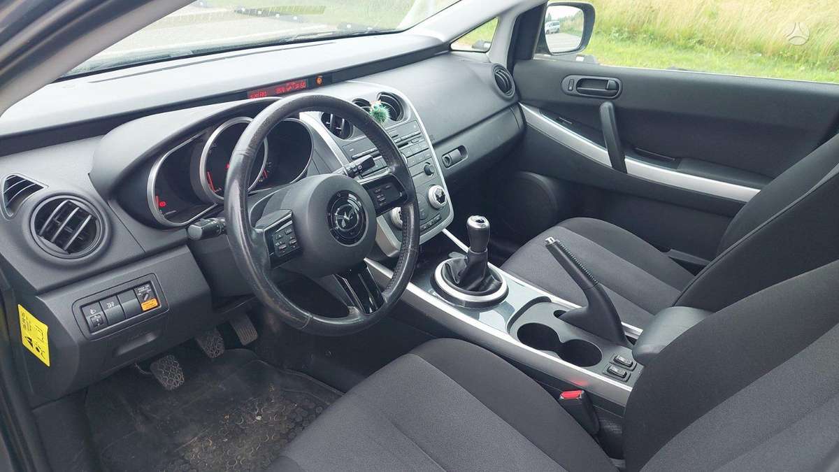 Mazda CX-7, 2.3 l., off-road / crossover