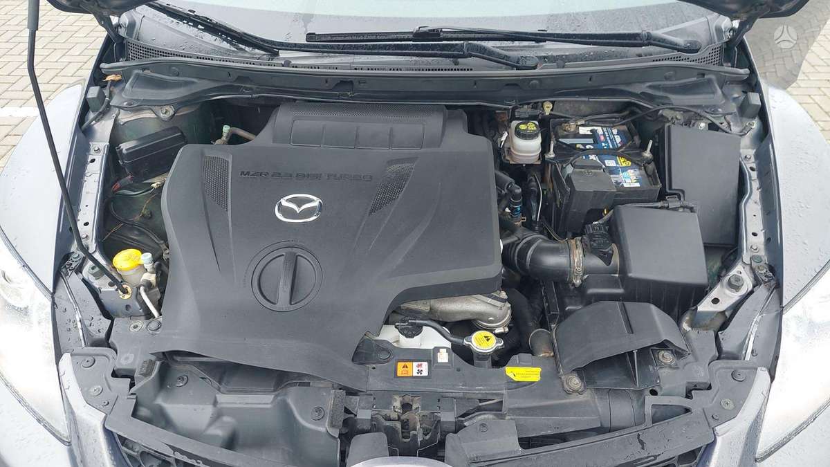 Mazda CX-7, 2.3 l., off-road / crossover