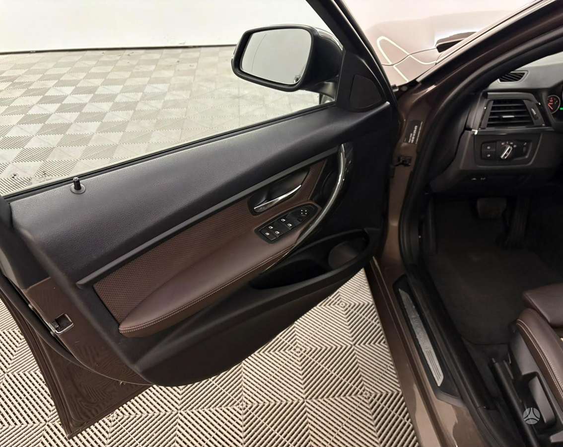BMW 320, 2.0 l., wagon