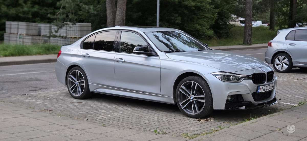 BMW 330, 2.0 l., Седан