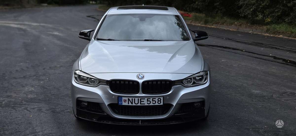 BMW 330, 2.0 l., Седан