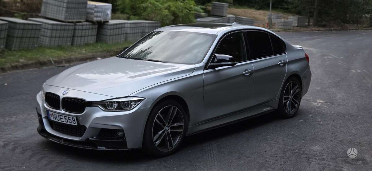 BMW 330, 2.0 l., Седан