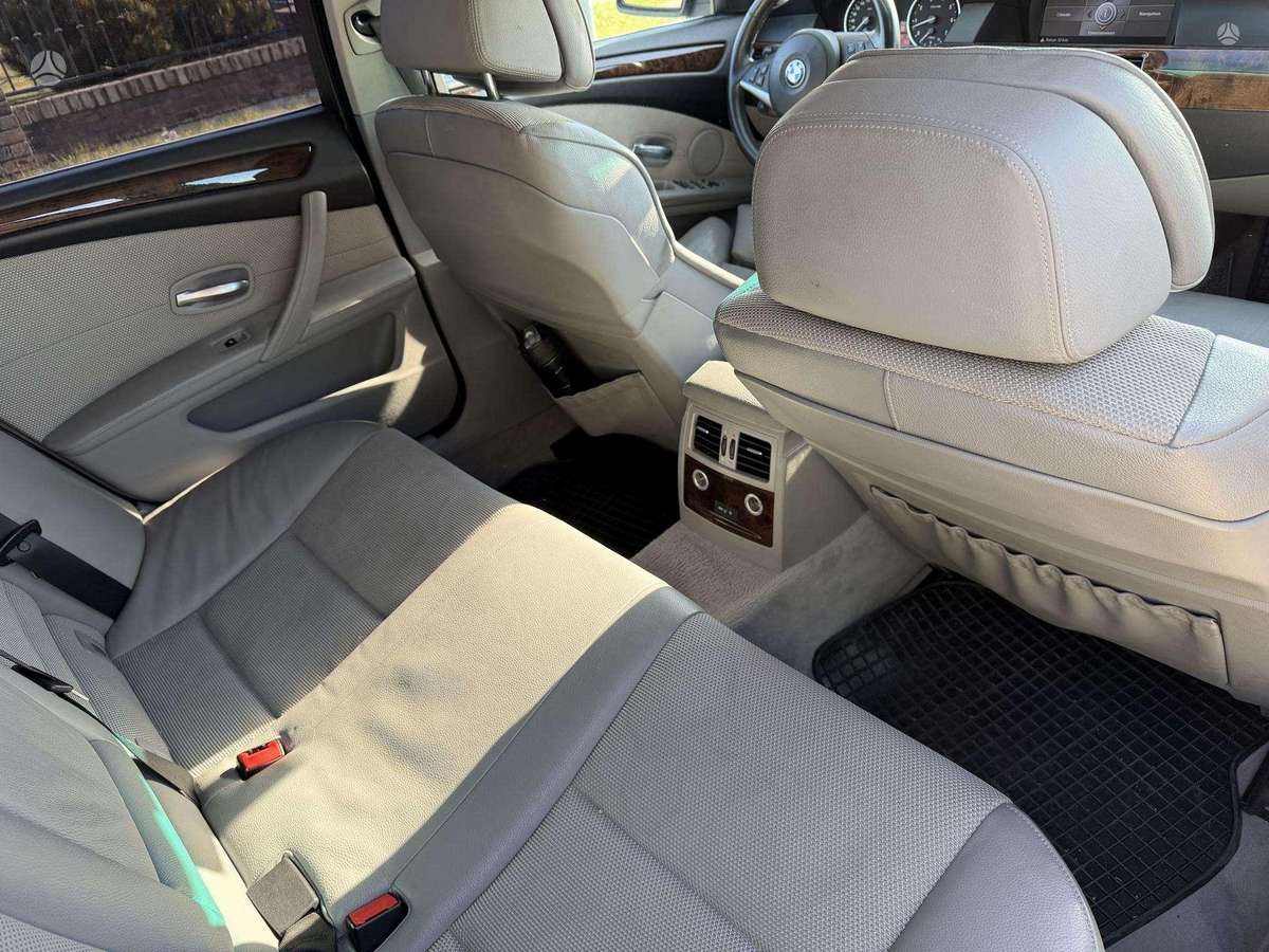 BMW 525, 2.5 l., Универсал