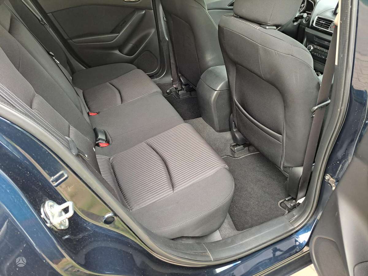 Mazda 3, 2.2 l., Хэтчбек