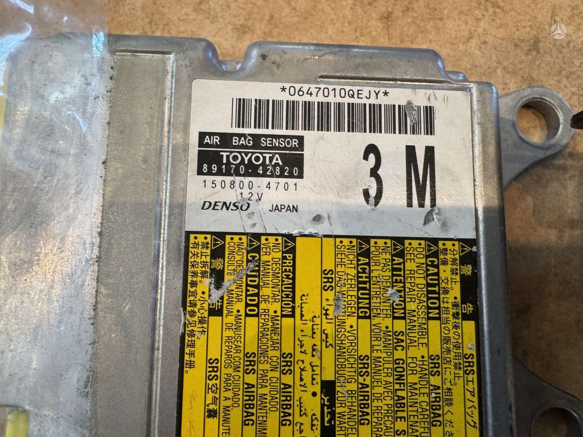 Toyota RAV4 interior parts