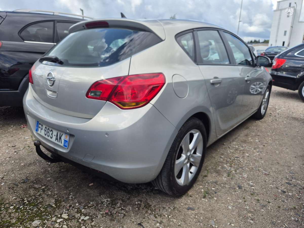 Opel Astra, 1.6 l., hatchback