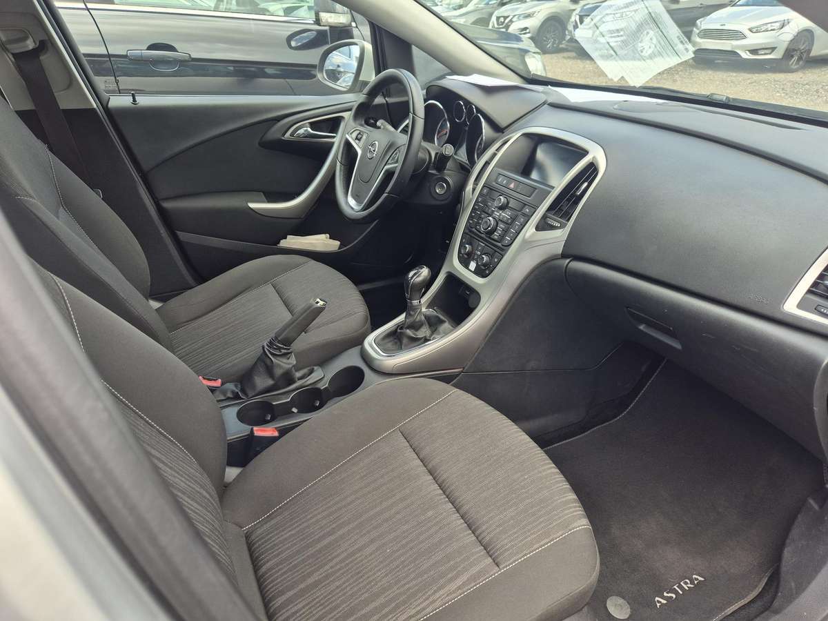 Opel Astra, 1.6 l., hatchback