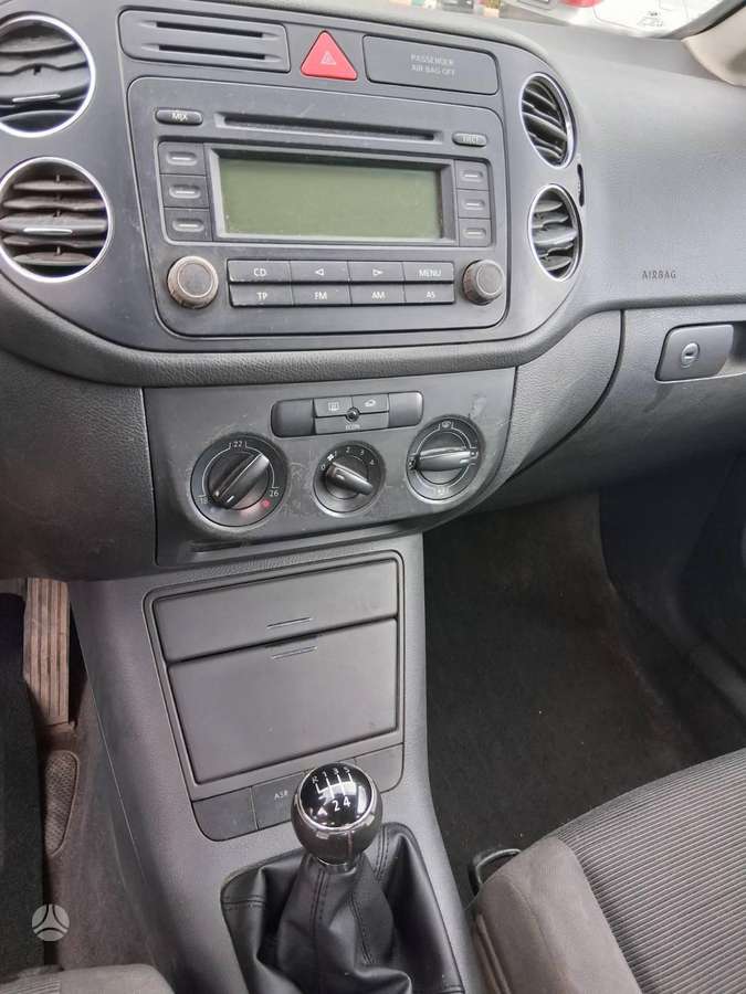 Volkswagen Golf Plus - 8