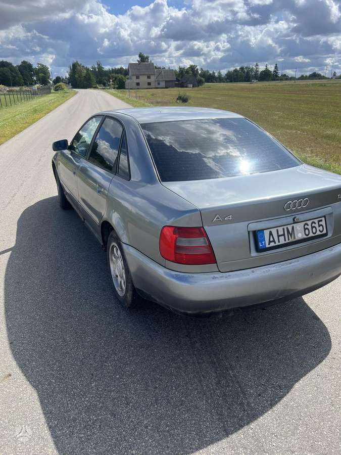 Audi A4, 1.9 l., Седан
