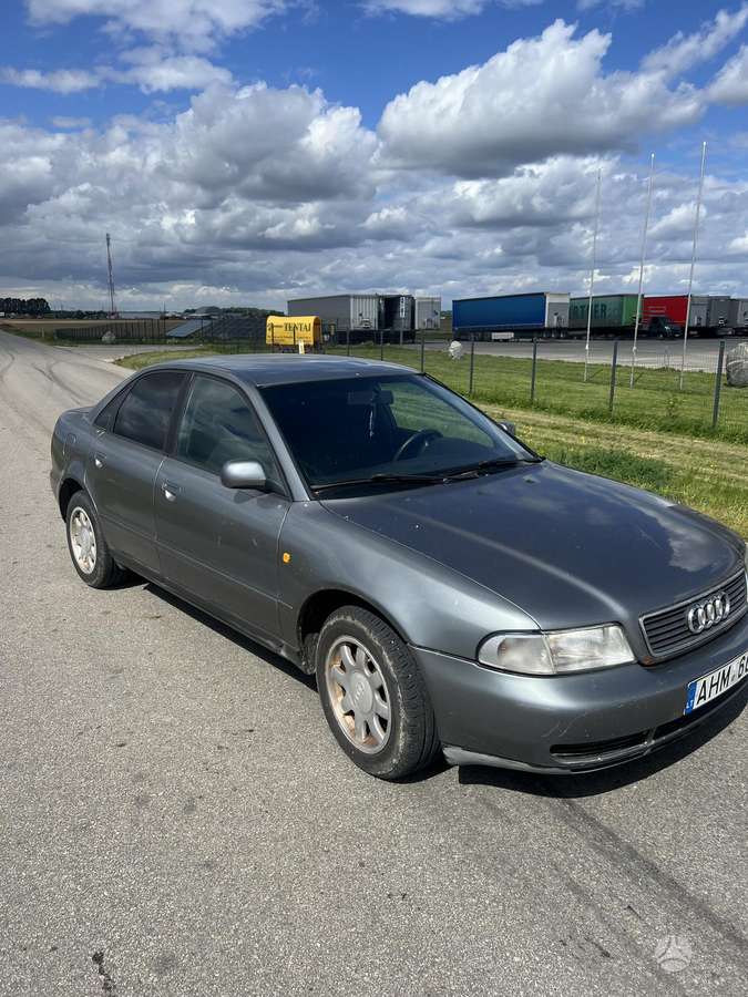 Audi A4, 1.9 l., Седан