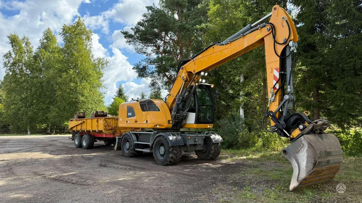 Liebherr A918 Litronic, ekskavatoriai