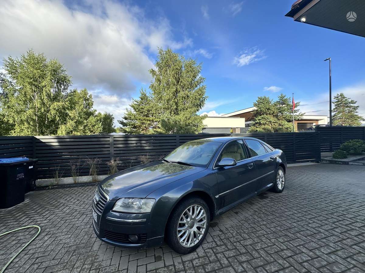 Audi A8, 4.1 l., Седан