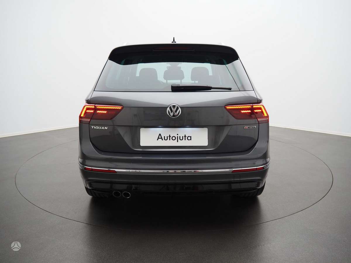 Volkswagen Tiguan - 5
