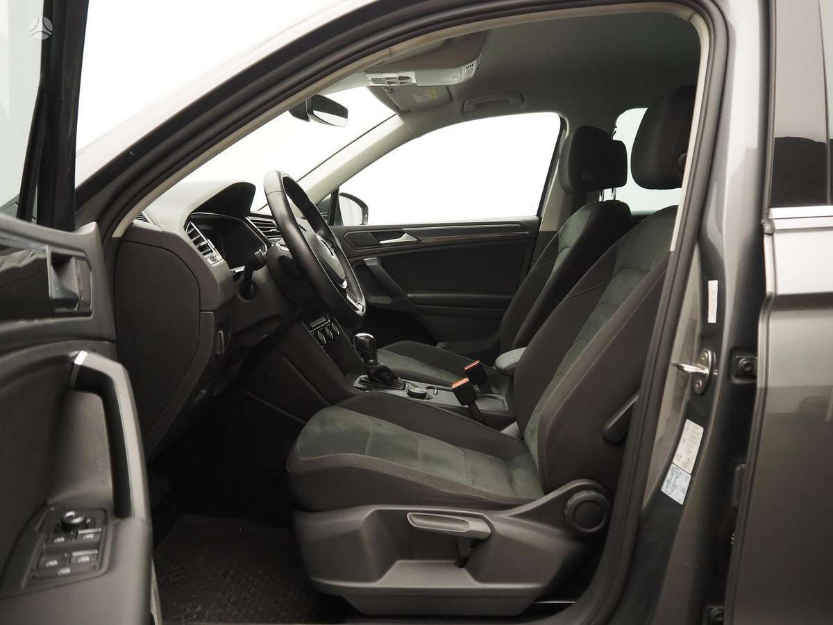 Volkswagen Tiguan - 8