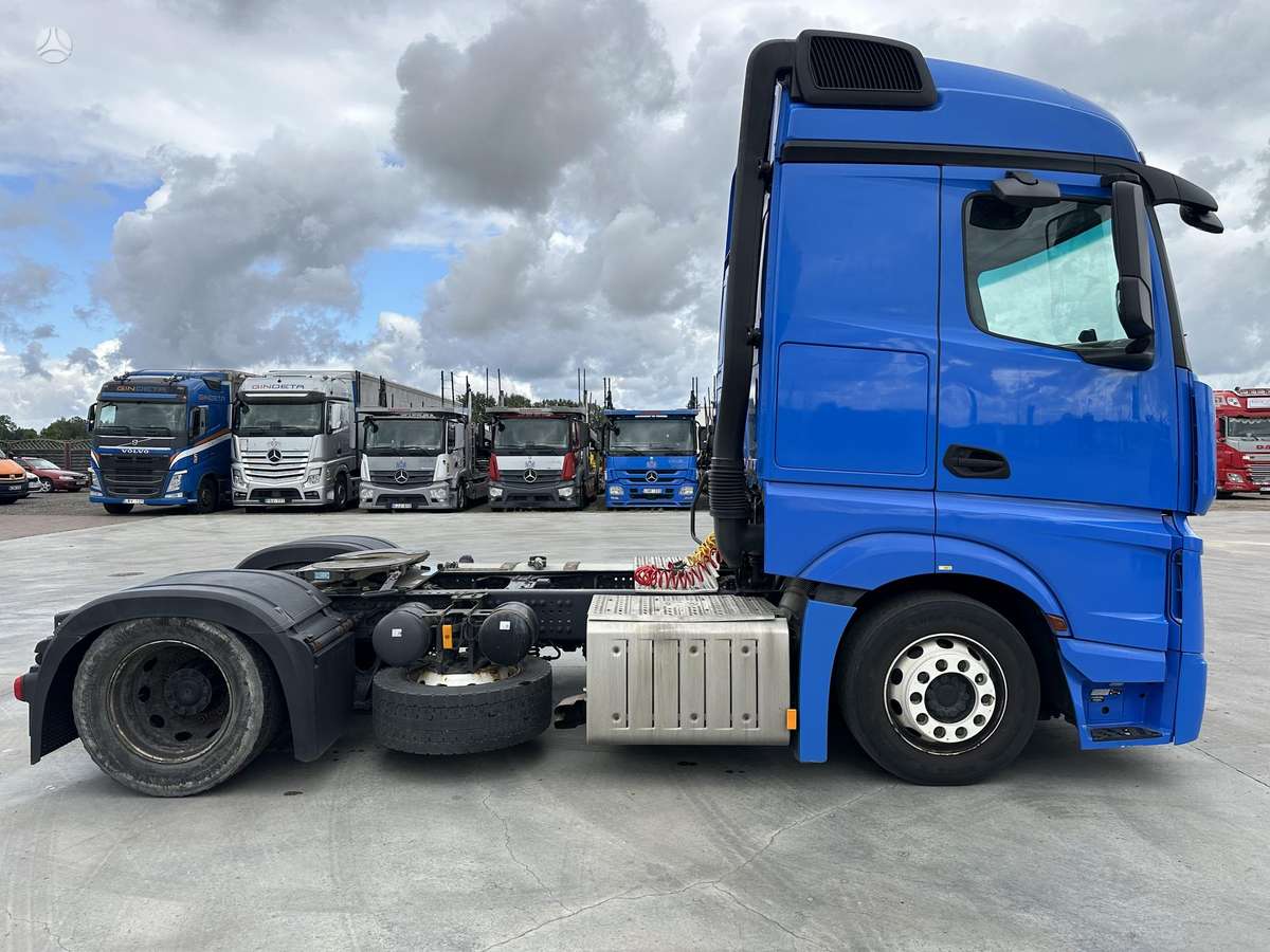 Mercedes-Benz Actros, double sleeper