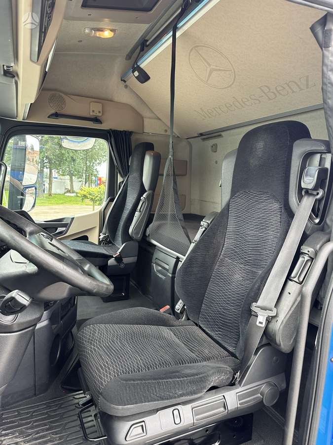 Mercedes-Benz Actros, double sleeper