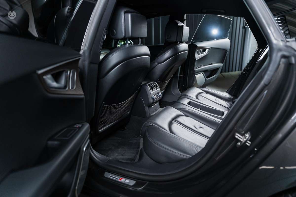 Audi S7, 4.0 l., Седан