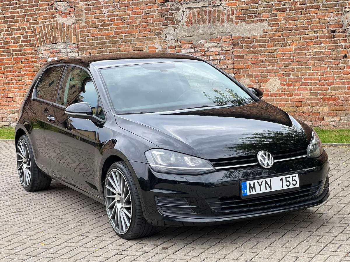 Volkswagen Golf - 2