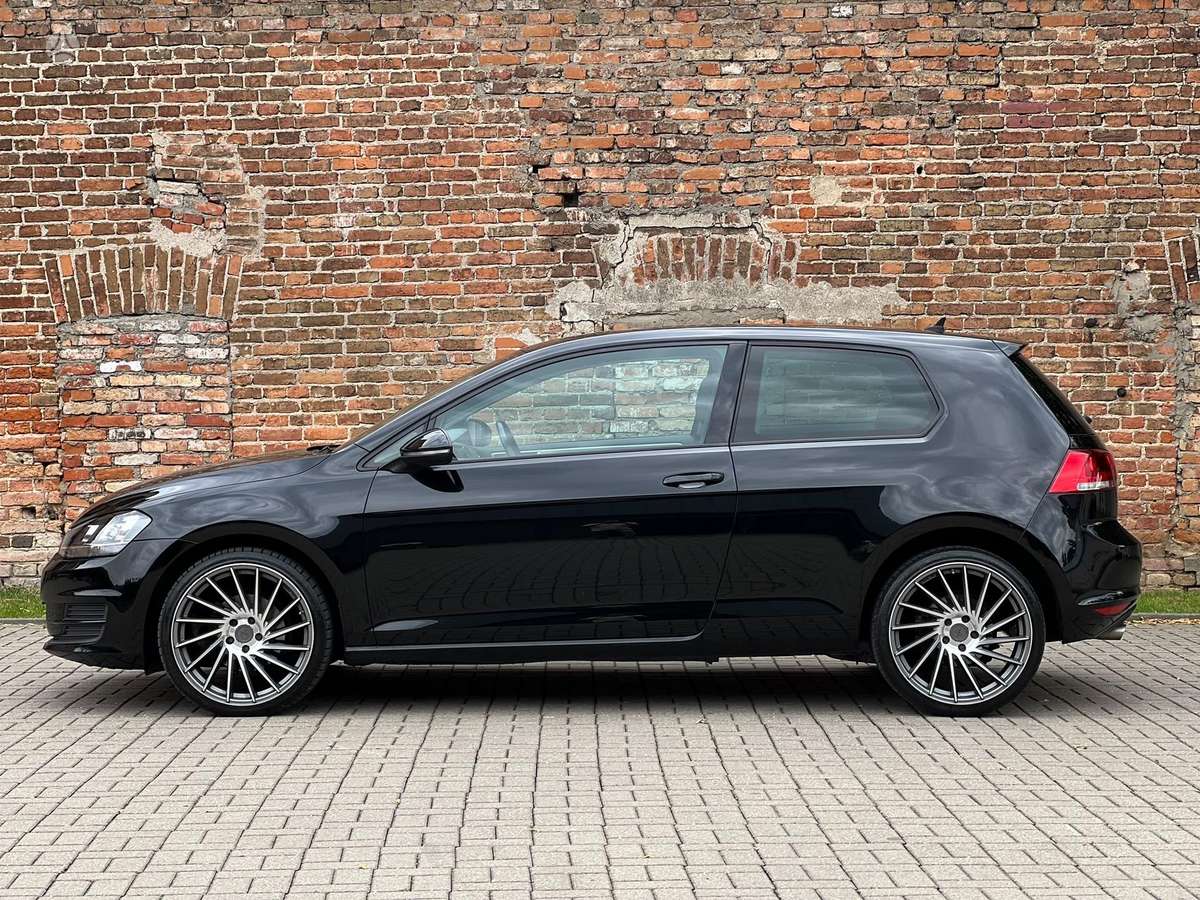 Volkswagen Golf - 11