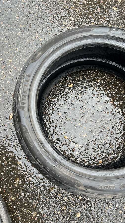 Pirelli P Zero, летние 255/40 R19