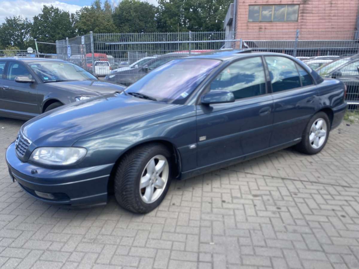 Opel Omega, 2.6 l., Седан
