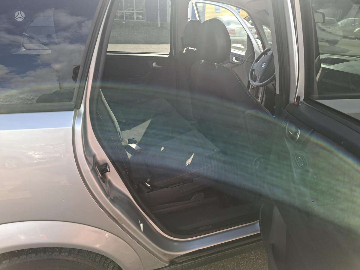 Opel Meriva, hatchback