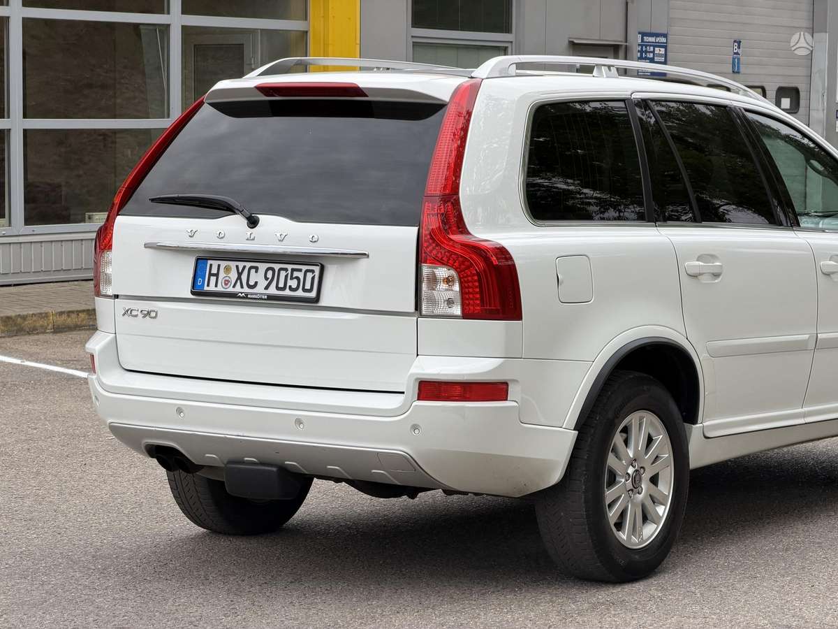Volvo XC90 - 8