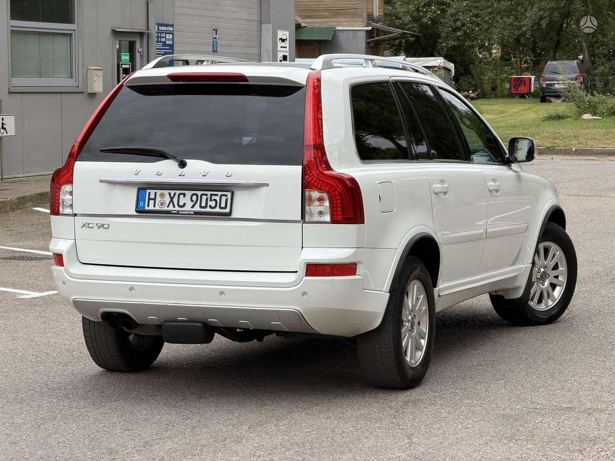 Volvo XC90 - 10