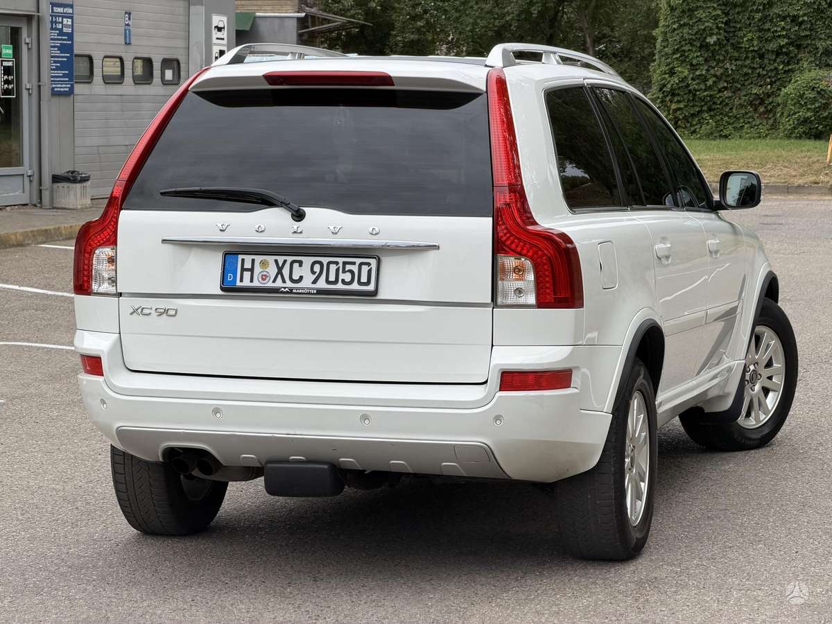 Volvo XC90 - 9
